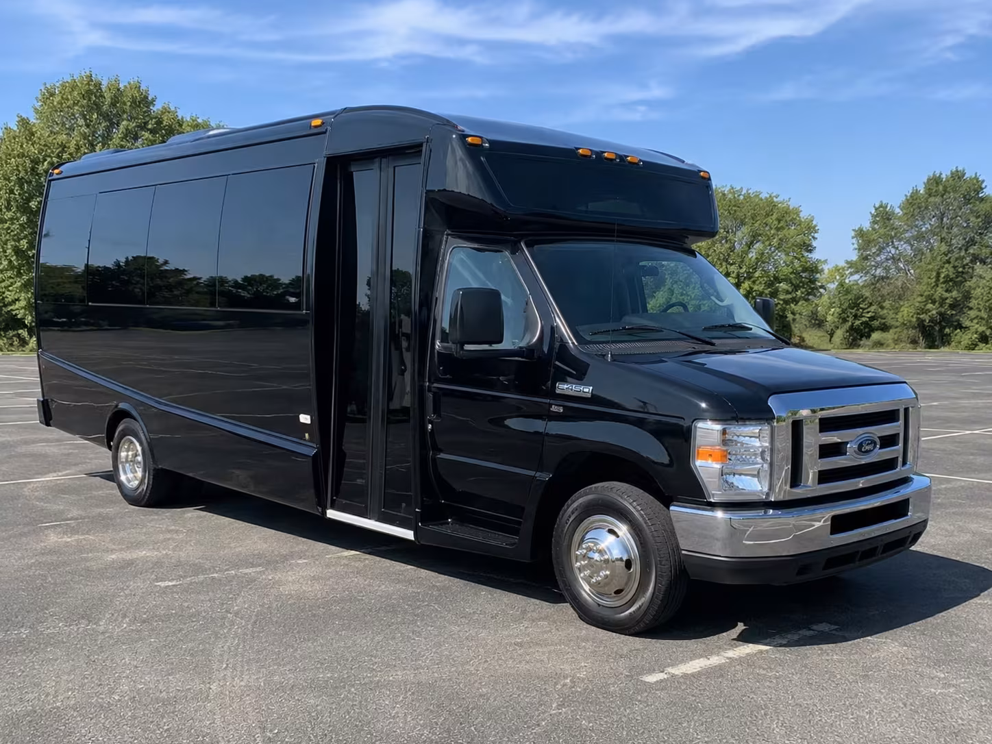 minibus and charter bus rentals for somerville corporate groups